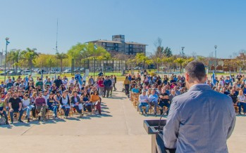 Se celebró el Día del Maestro en la Plaza del Bicentenario