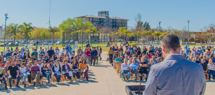 Se celebró el Día del Maestro en la Plaza del Bicentenario