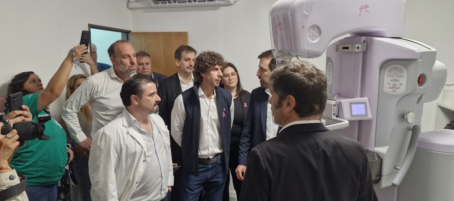 Axel Kicillof en el Hospital Cordero: recorrió Mamografía, Maternidad y la obra de Pediatría