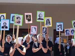 baldosas por la Memoria Artigas