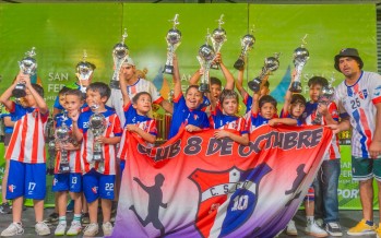 Liga Municipal de Fútbol Infantil: entrega de premios en el Poli 2