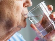 Deshidratación silenciosa en verano: señales tempranas que pasan inadvertidas