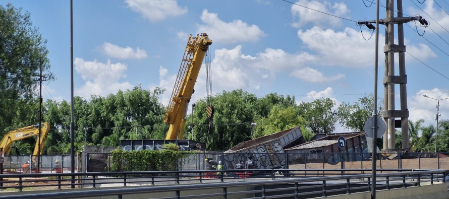 Colisión y descarrilamiento de trenes de carga en el túnel de Sobremonte