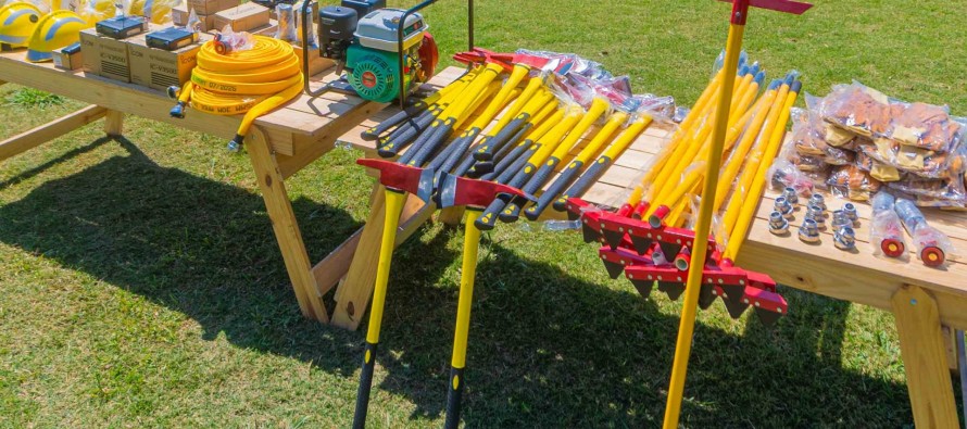 Donación de equipamiento para los Bomberos de Chubut