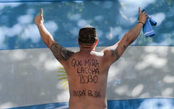 Palpitando el Mundial: el fotógrafo que retrató los festejos por la tercera estrella en Plaza Mitre
