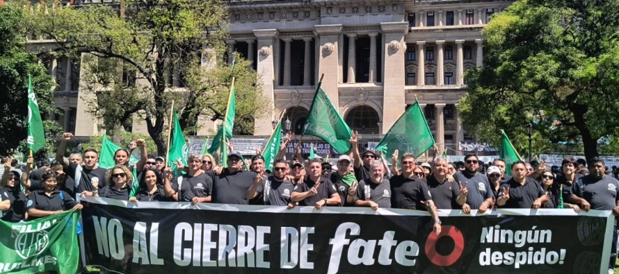 Trabajadores de FATE movilizan a la Secretaría de Trabajo