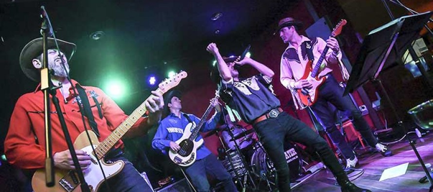 Fin de semana en el Teatro Otamendi: tributo a Creedence, stand up y cine gratuito