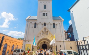 De Aránzazu a Itatí: la recorrida por la tradicional visita de las siete iglesias