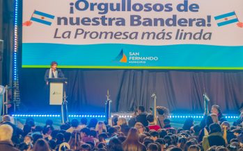 Más de 2.500 estudiantes hicieron su promesa de lealtad a la Bandera en el Poli 2