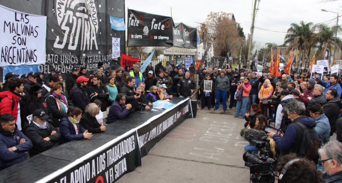 Seis meses del cierre de FATE: el sindicato llamó a una marcha a Plaza de Mayo