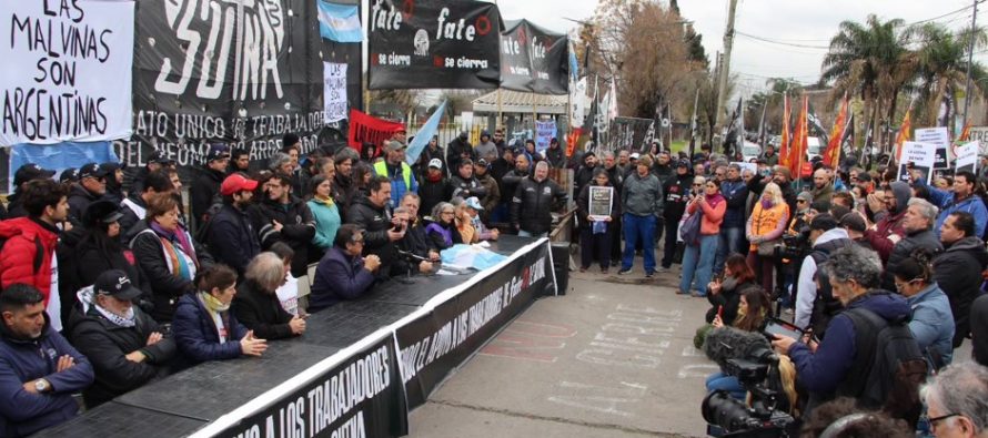 Seis meses del cierre de FATE: el sindicato llamó a una marcha a Plaza de Mayo