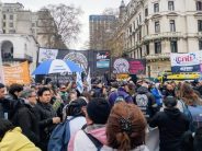 Trabajadores de FATE marcharon a Plaza de Mayo en reclamo de la reapertura de la fábrica