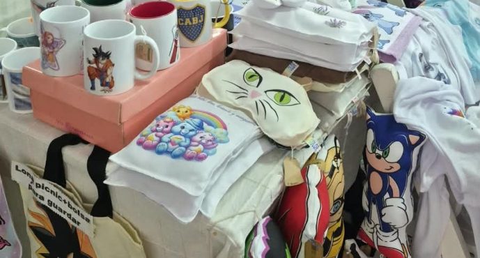 La feria «Vibra Emprendedora» recibe la primavera con más de 40 marcas locales