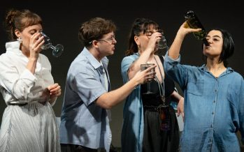 La obra de teatro ‘Mamá es un decir’ se presenta este sábado en el Teatro Martinelli