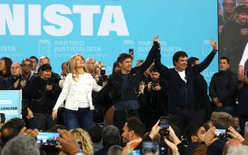 Axel Kicillof y Fernando Espinoza encabezaron un acto multitudinario en el Día de la Lealtad Peronista