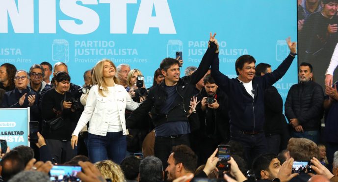 Axel Kicillof y Fernando Espinoza encabezaron un acto multitudinario en el Día de la Lealtad Peronista
