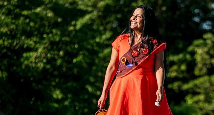 La Bruja Salguero se presenta por primera vez en La Cuadra: «Será un honor estar ahí»